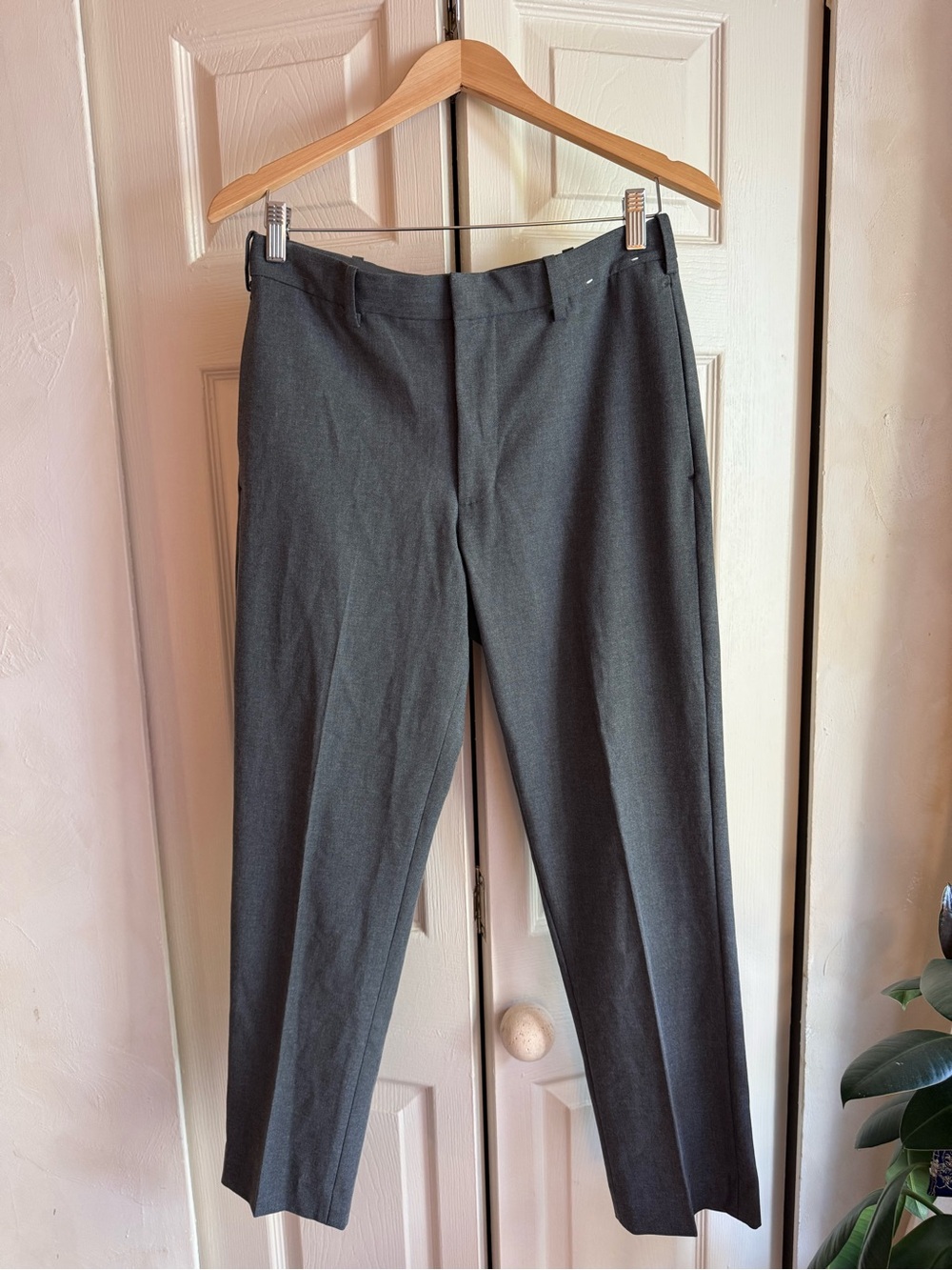 Uniqlo Men's Dark Gray Dress Pants